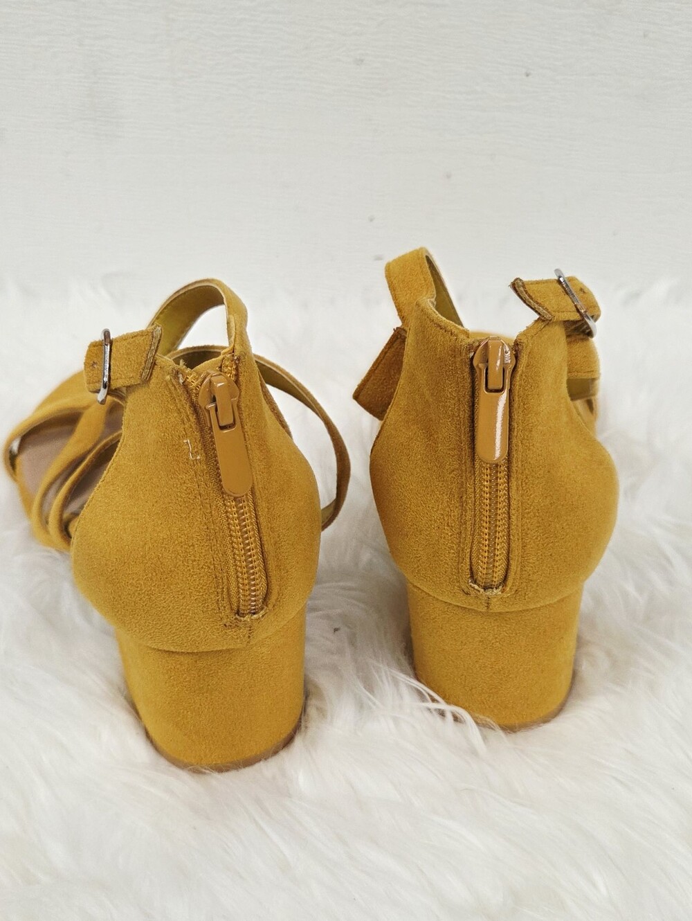 Torrid 9.5 Ww Extra Wide Mustard Strappy Block Heel Sandal - Picture 6 of 13